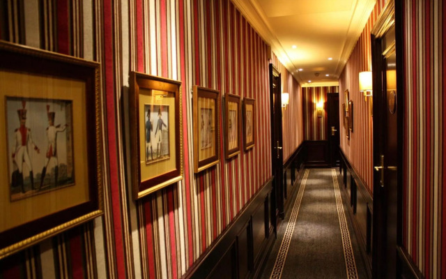 Napoleon Hotel
