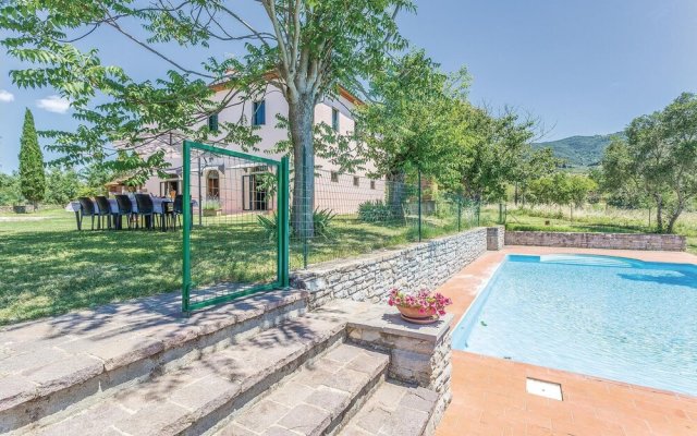 Awesome Home in Arezzo With 6 Bedrooms, Wifi and Outdoor Swimming Pool