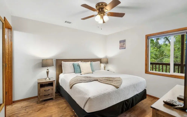 The Greenview Haven: Cozy For 6!