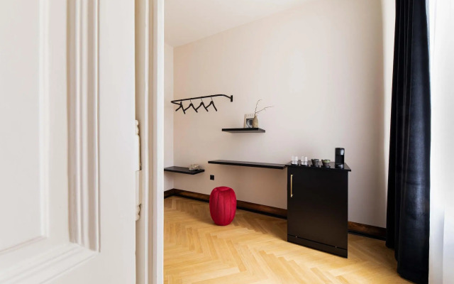 Zola Hotel - Palais de Bohème