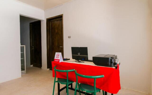 Oyo 1898 Louise Place