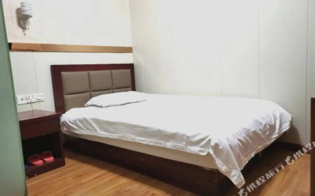Zhapu Tianfei Business Hote