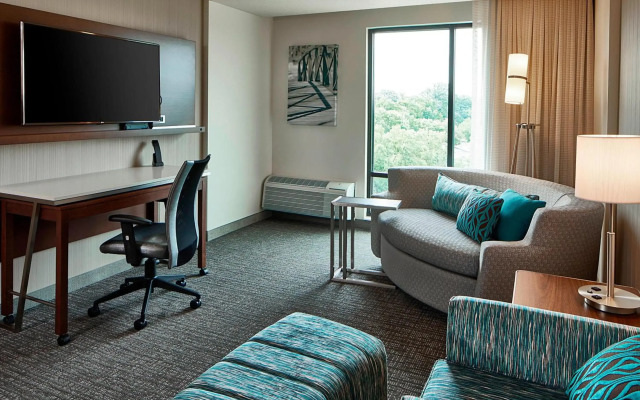 Courtyard by Marriott Minneapolis West
