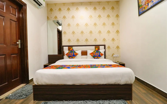 Fabhotel California Heights