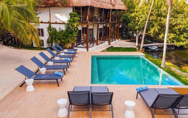 Azulea Bacalar Hotel & Spa - Lagoon Front