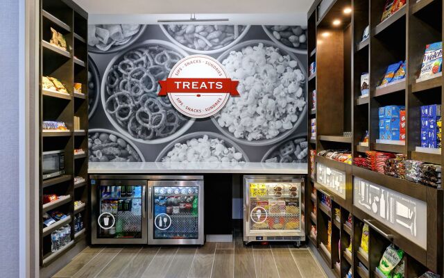 Hampton Inn & Suites Houston East Beltway 8