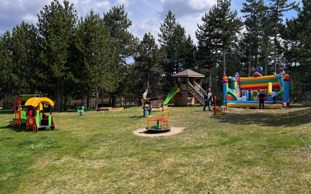 Pirin Golf SPA Studio Compass Property