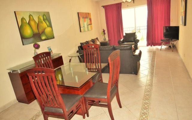 Ground level Apartment w Balcony RDS