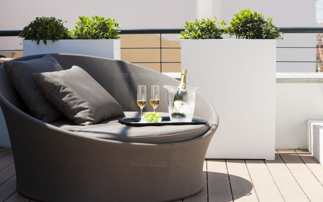 JOIVY Lux & Spacious 1BR home w/ huge terrace, 5mins to Academy of Sciences