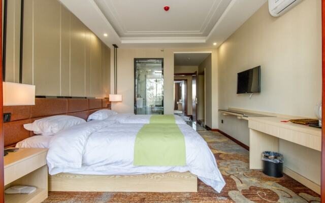 Ease Cloud Hotel