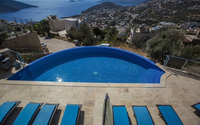 Villa Neptune by Akdenizvillam