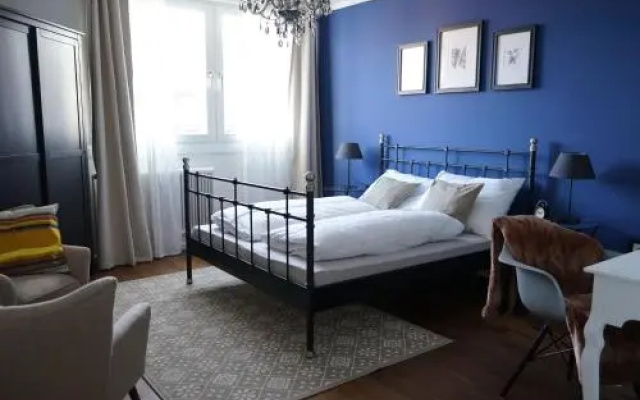 YoHome - Stylish New City Apartment