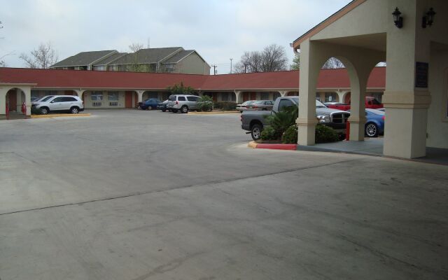 Winnquest Inn Near Ft. Sam Houston