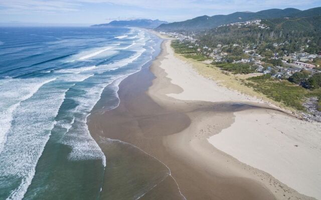 The Strand at Twin Rocks