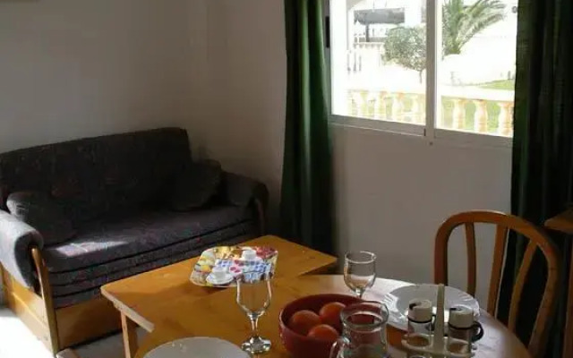 Apartment with terrace in Denia