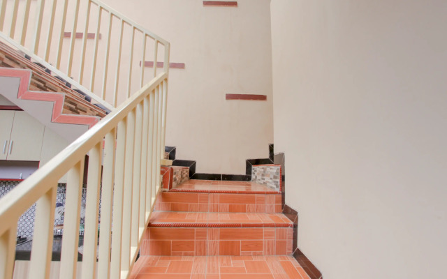 OYO 1692 Villa Akbar 3