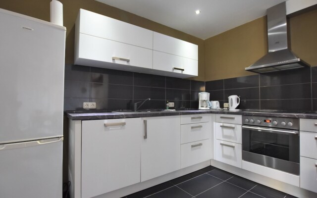 Pretty Apartment With Roofed Terrace Garden Barbecue