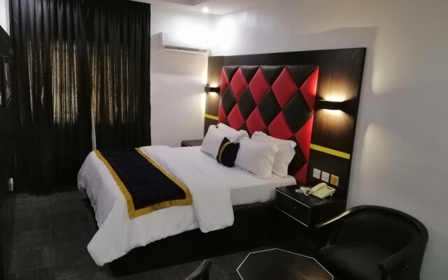 Chalon Suites