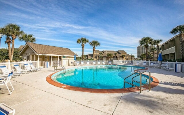 Lakefront 226 3 Bedroom Condo by Redawning