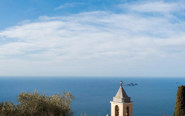 Villa Savina - Elegant Family Villa Overlooks Amalfi Coast -