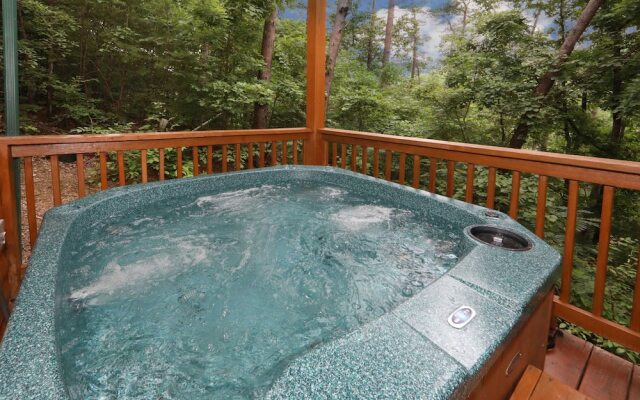 Big Pine Lodge - Six Bedroom Cabin