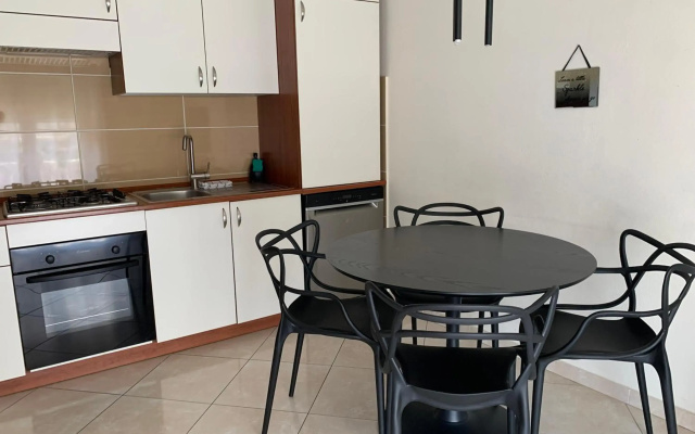 Cozy Apartment w/ WiFi+Parking+2 Bikes