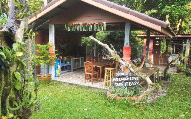 Nananuira-Khaolak