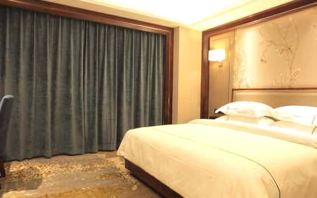 Huihe Hotel (Huojucun Metro Station)