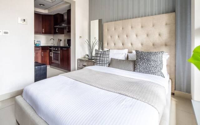 Spacious + Functional Studio Apt in Downtown Dubai