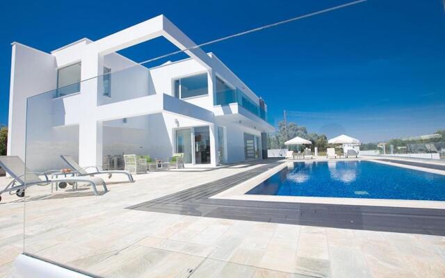 Villa Saranta Gold - Exquisite 3 Bedroom Protaras Villa with Private Pool and Panoramic Views