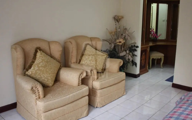 Villa Kota Bunga Allamanda