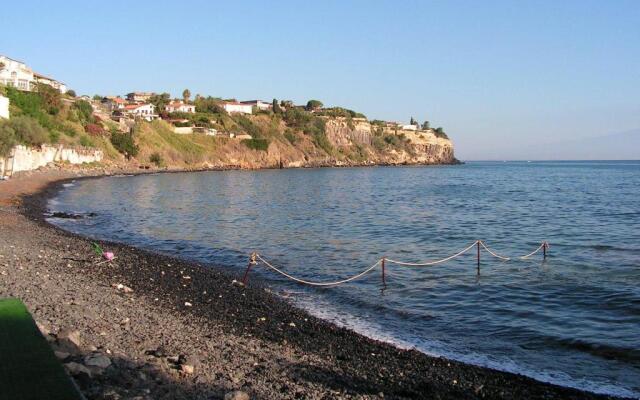 Appartamento In Villa Al Mare - Baia di Arcile