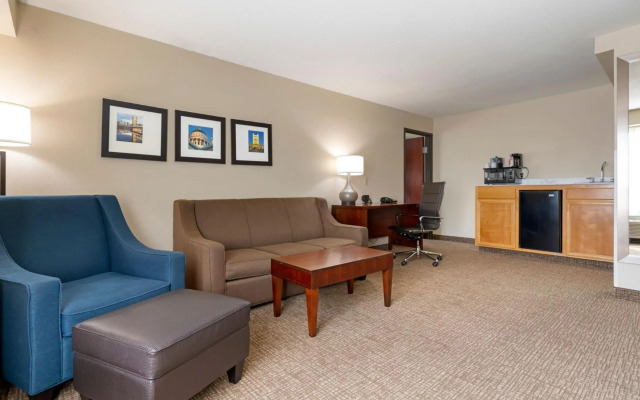 Comfort Suites Downtown Sacramento