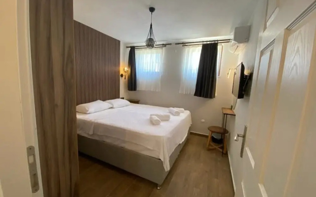 Tinos Otel & Bağ Evi (+12 Yaş)