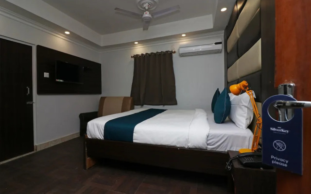 Silverkey Executive Stays 30334 Jaan Nagar Road