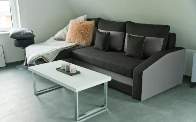 TRUTH Studio - Queensize Bett - Netflix - Küche