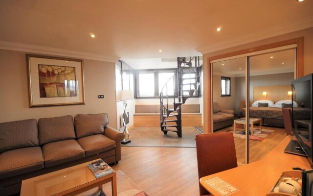 The Mansefield Hotel