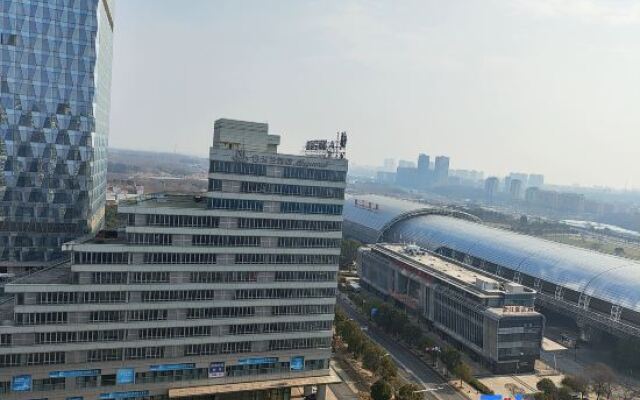Magnotel (Zhenjiang South Railway Station Greenland Plaza Branch)
