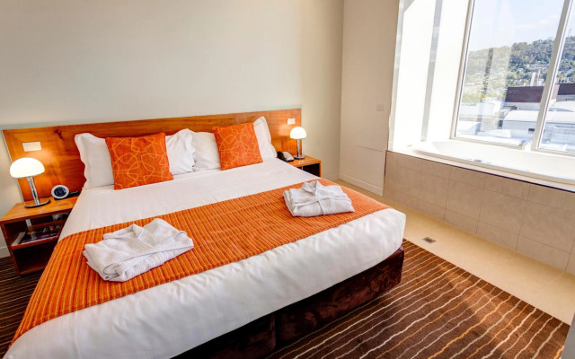 Mantra Charles Hotel Launceston