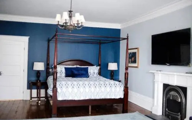 The Lakehurst Estate