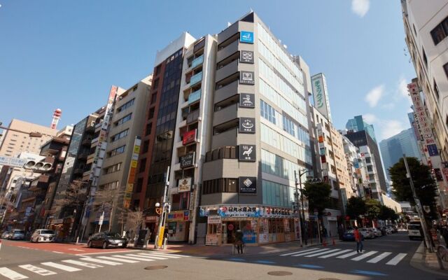 Rembrandt Cabin and Spa Shimbashi - Caters to Men