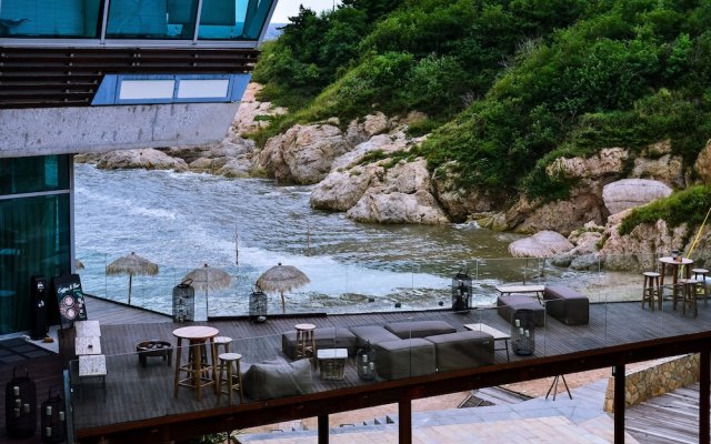 Dalian Sishi Jingyu Beach Resort Hotel