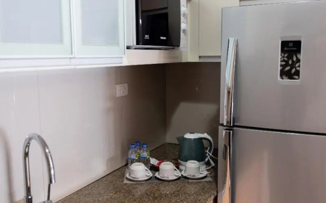 CSuites at 8 Newtown Residences