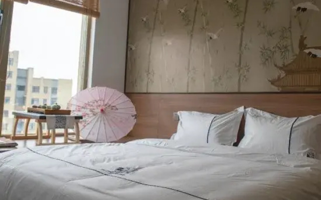 Luoyang Huating Lanshe Homestay (Luoqi Ancient City Branch)