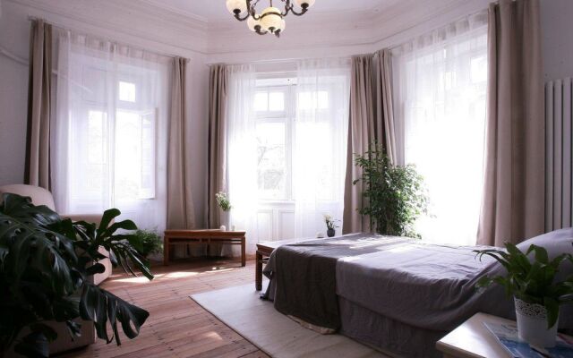 Wonderland French Concession Rong's home