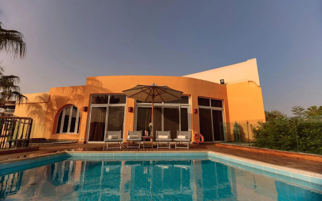 Royal Savoy Hotel & Villas