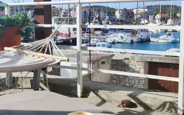 Stunning 2-bed House in Jezera With Sea Views