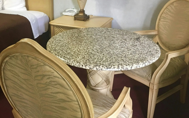 Scottish Inns and Suites