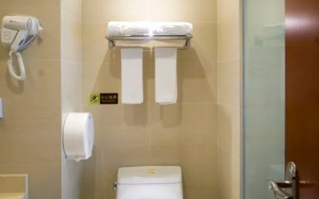 Vienna Hotel (Huizhou Boluo High Speed Rail Central Bus Station Hotel)