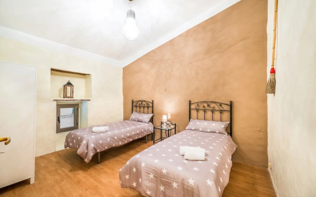 Pegaso in Campanet With 4 Bedrooms and 2 Bathrooms